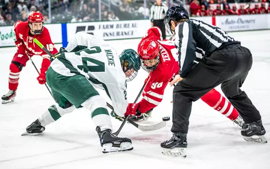 Nathan Mackie, hockey, action, 2025-26