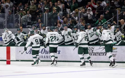 Hockey, Bench, Action, 2025-26