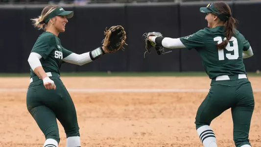 Payton Conroy, Sydney Doloszycki, 2025, action