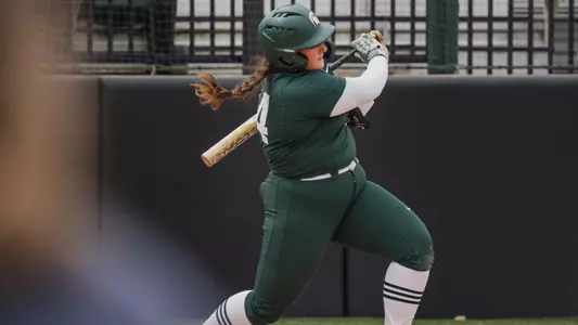 Kaelin Cash, softball, 2025, action