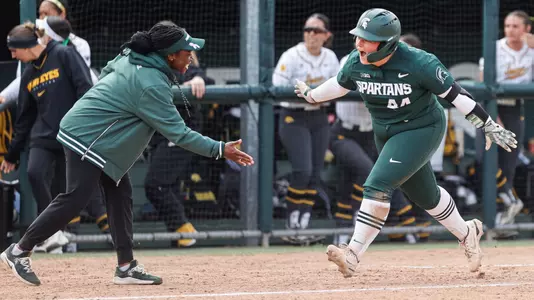 Kaelin Cash, softball, action, 2025