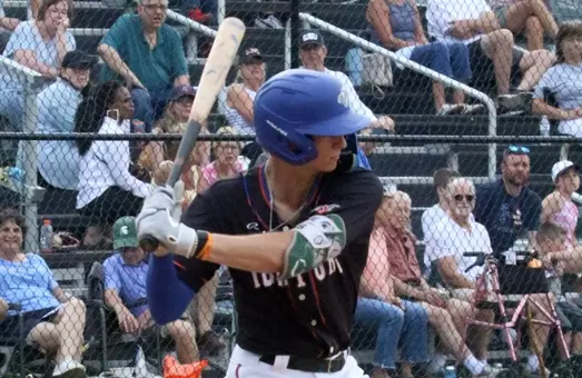 Randy Seymour with Newport Gulls action photo