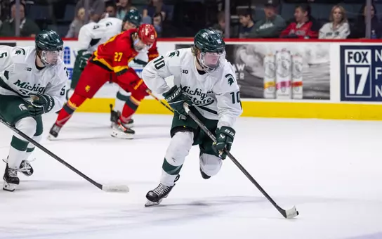 Tommi Mannisto, action, 2025-26, hockey