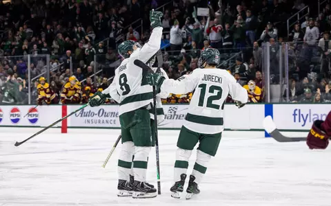 Maxim Strbak, hockey, 2025-26, action