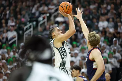 Jesse McCulloch against UConn in exhibition game