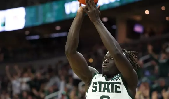 Kur Teng during an exhibition game against Incarnate Word in 2026.