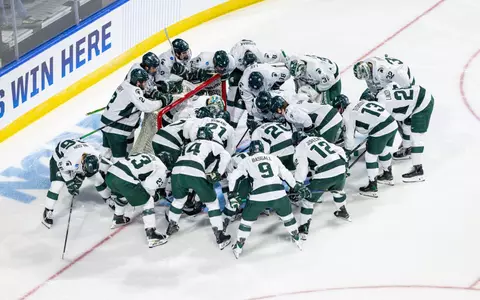 Hockey, huddle, pre-game, action, 2025-26