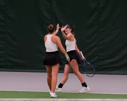 Issey Purser & Nina Plihal