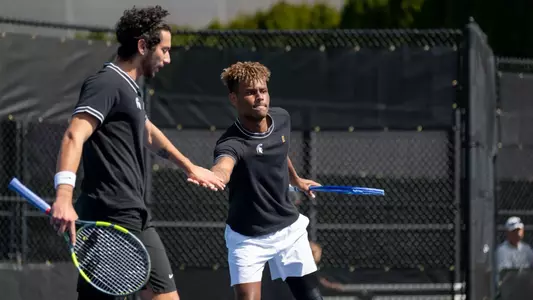 Ozan Baris and Matthew Forbes action at Oregon.