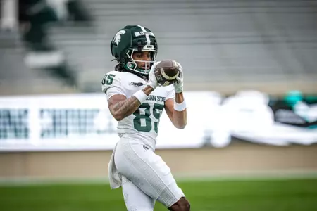 Rai'Shawn Elmore catches a pass at the 2026 Spring Showcase in Spartan Stadium.