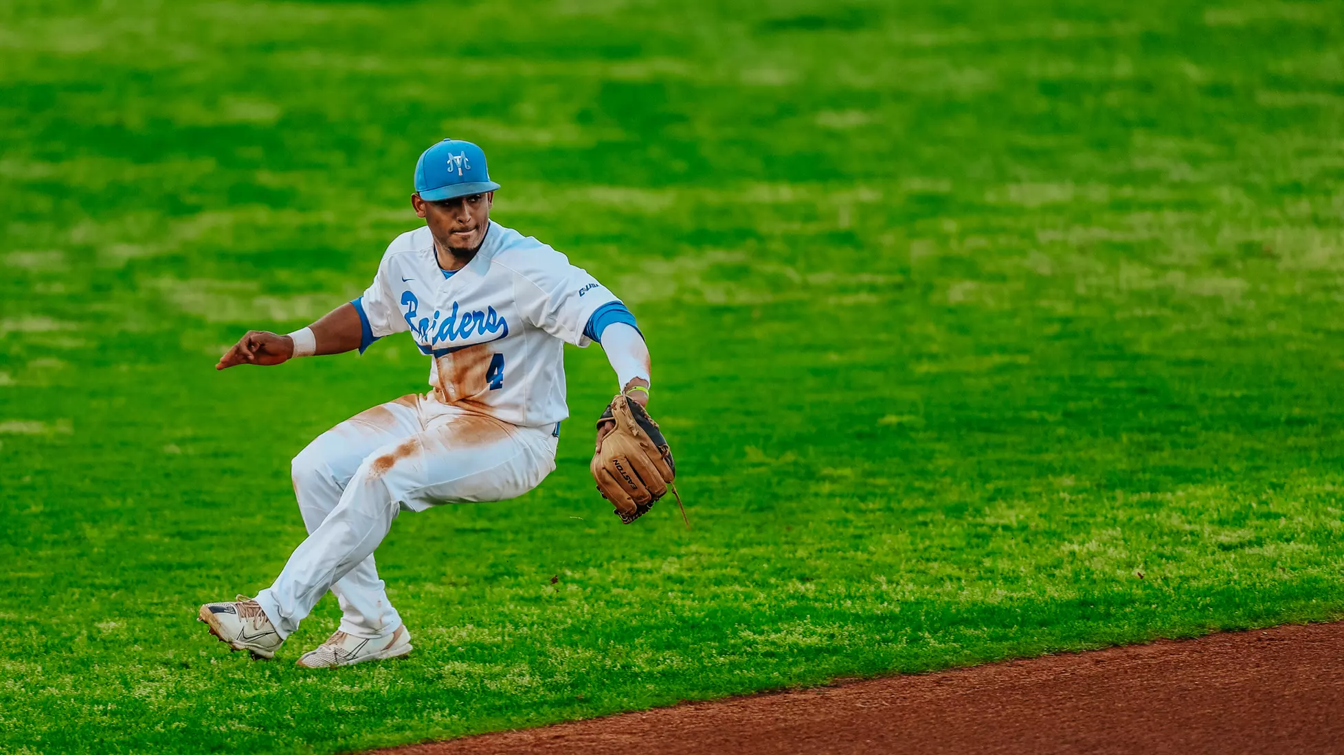 @MT_Baseball vs. Charlotte