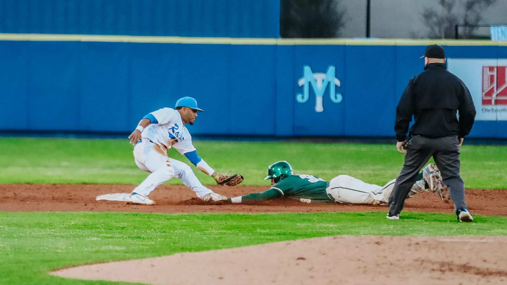 @MT_Baseball vs. Charlotte