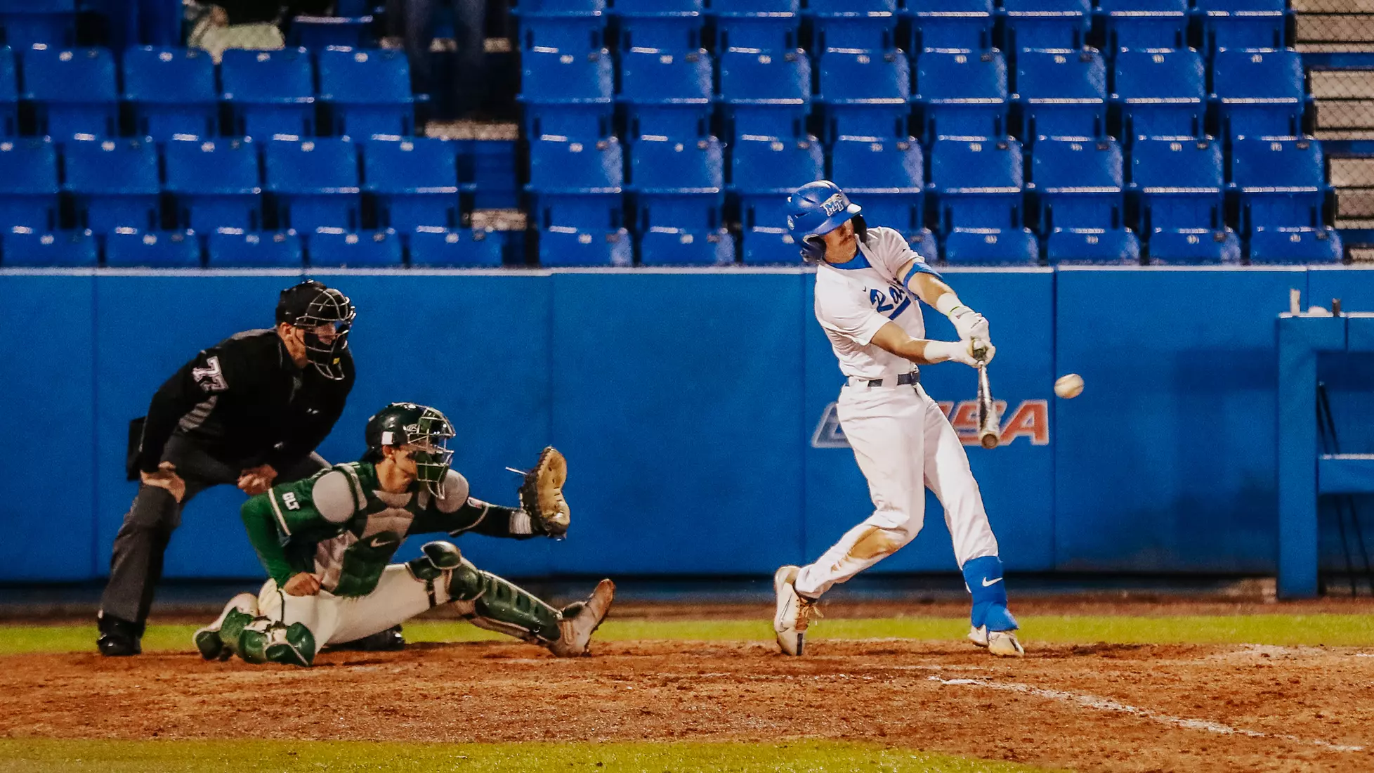 @MT_Baseball vs. Charlotte