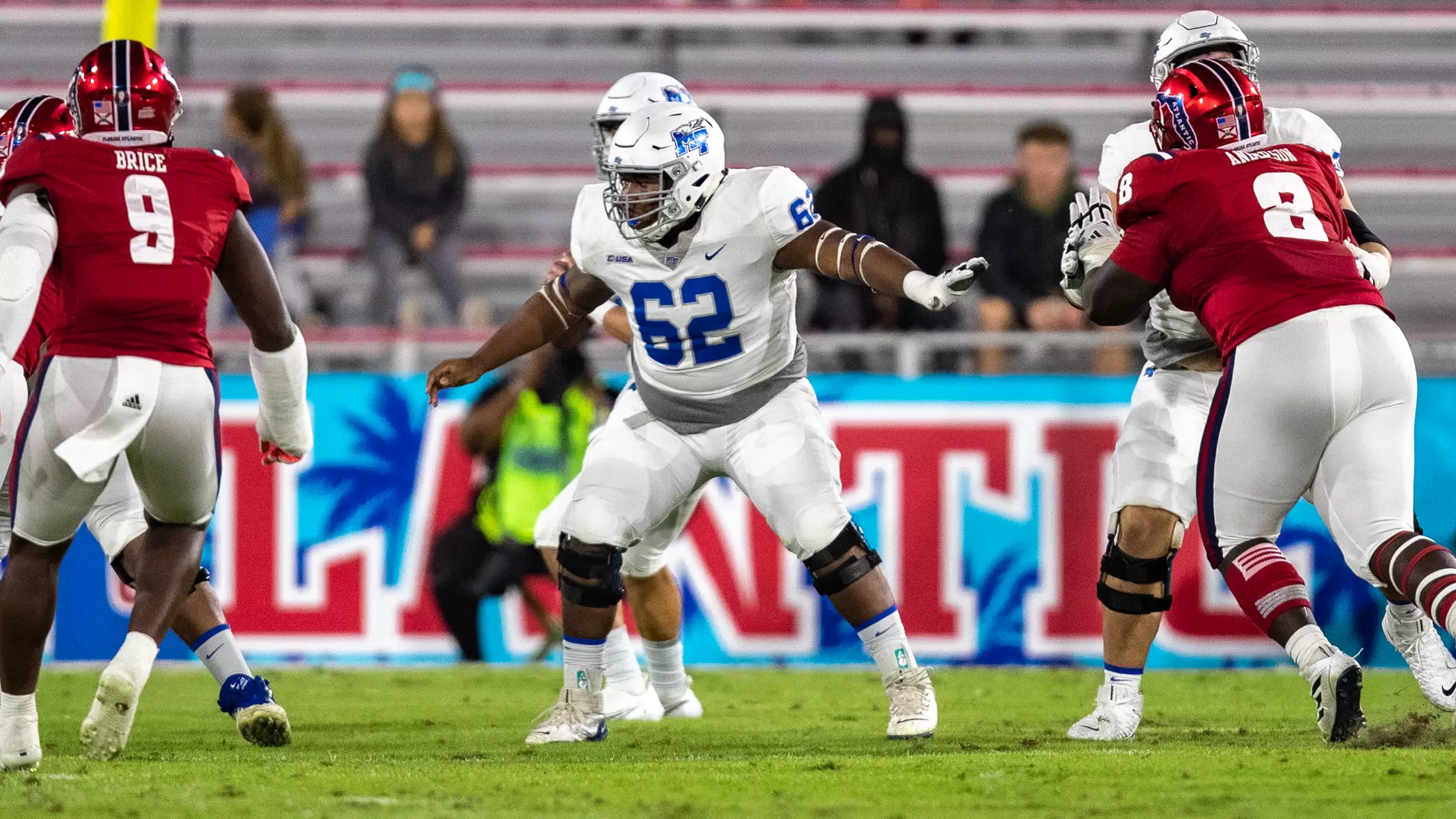 Blue Raider Football at FAU - Result MT 27 FAU 17