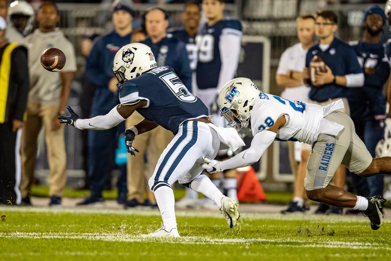 Blue Raider Football at University of Connecticut - Oct. 22, 2021 - Result MT 44 UCONN 13