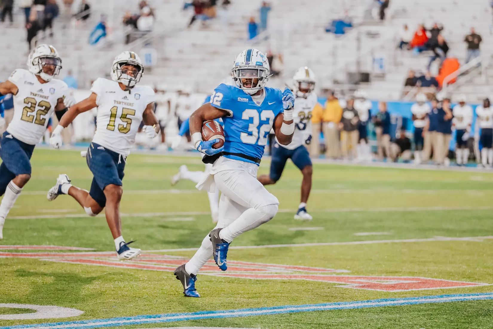 @MT_FB vs FIU, Salute to Veterans, 11/13/21