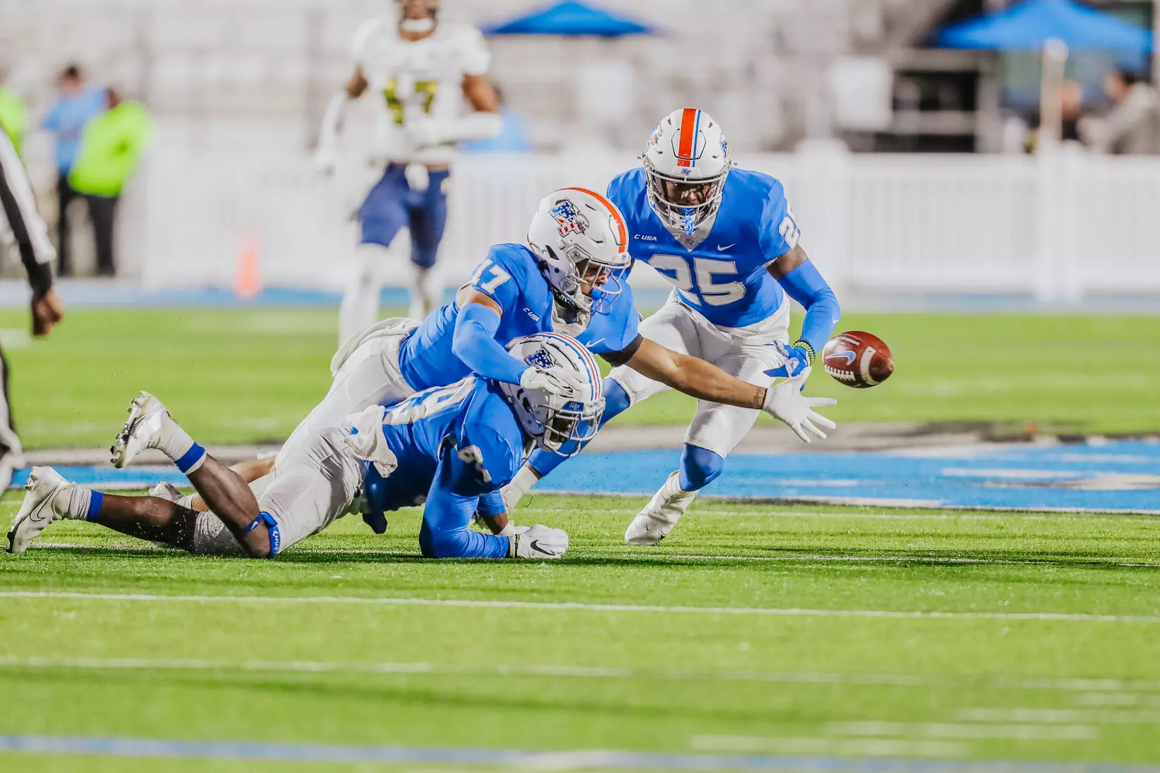 @MT_FB vs FIU, Salute to Veterans, 11/13/21