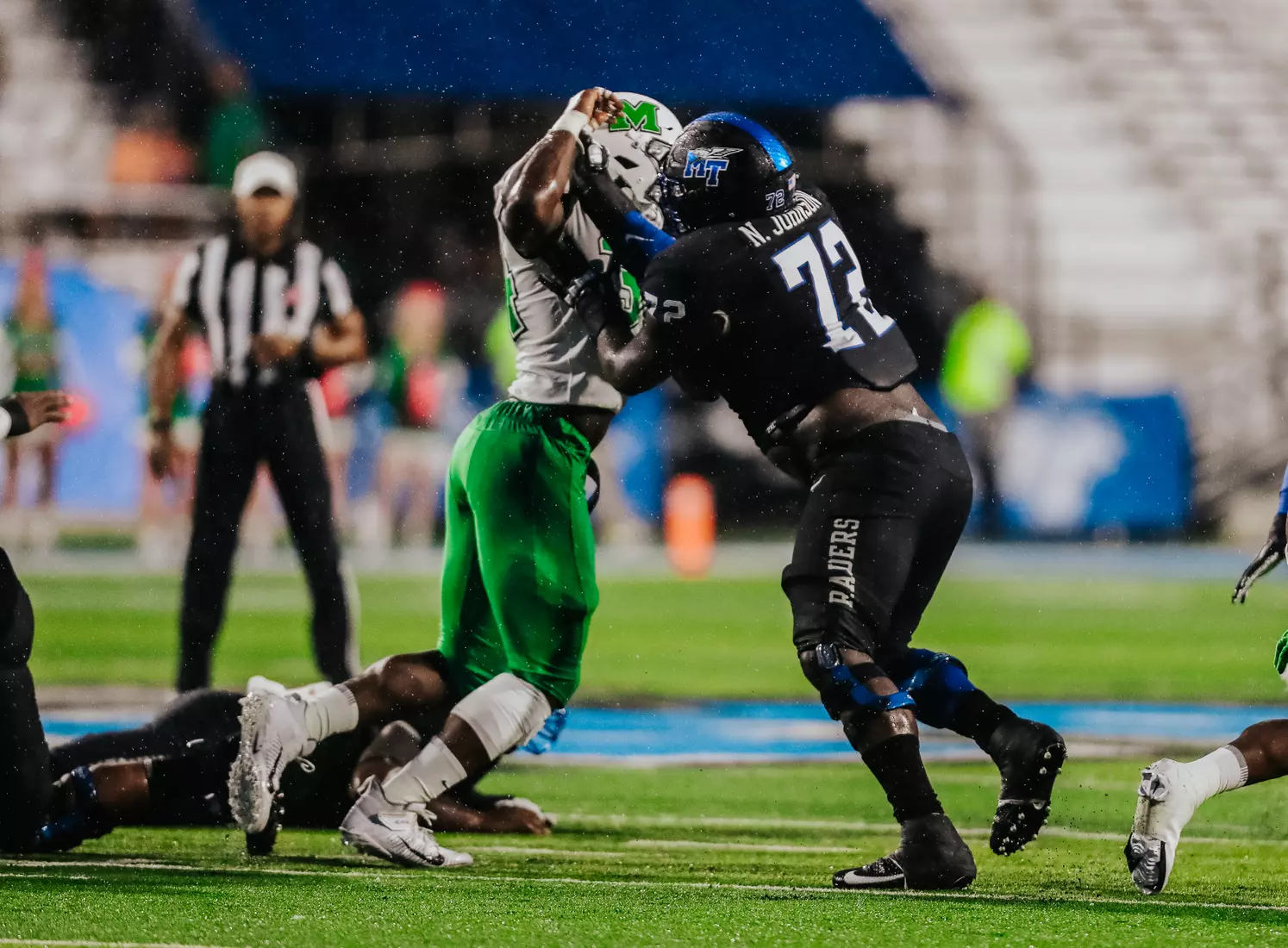 @MT_FB vs Marshall, 33-28, 10/02/21