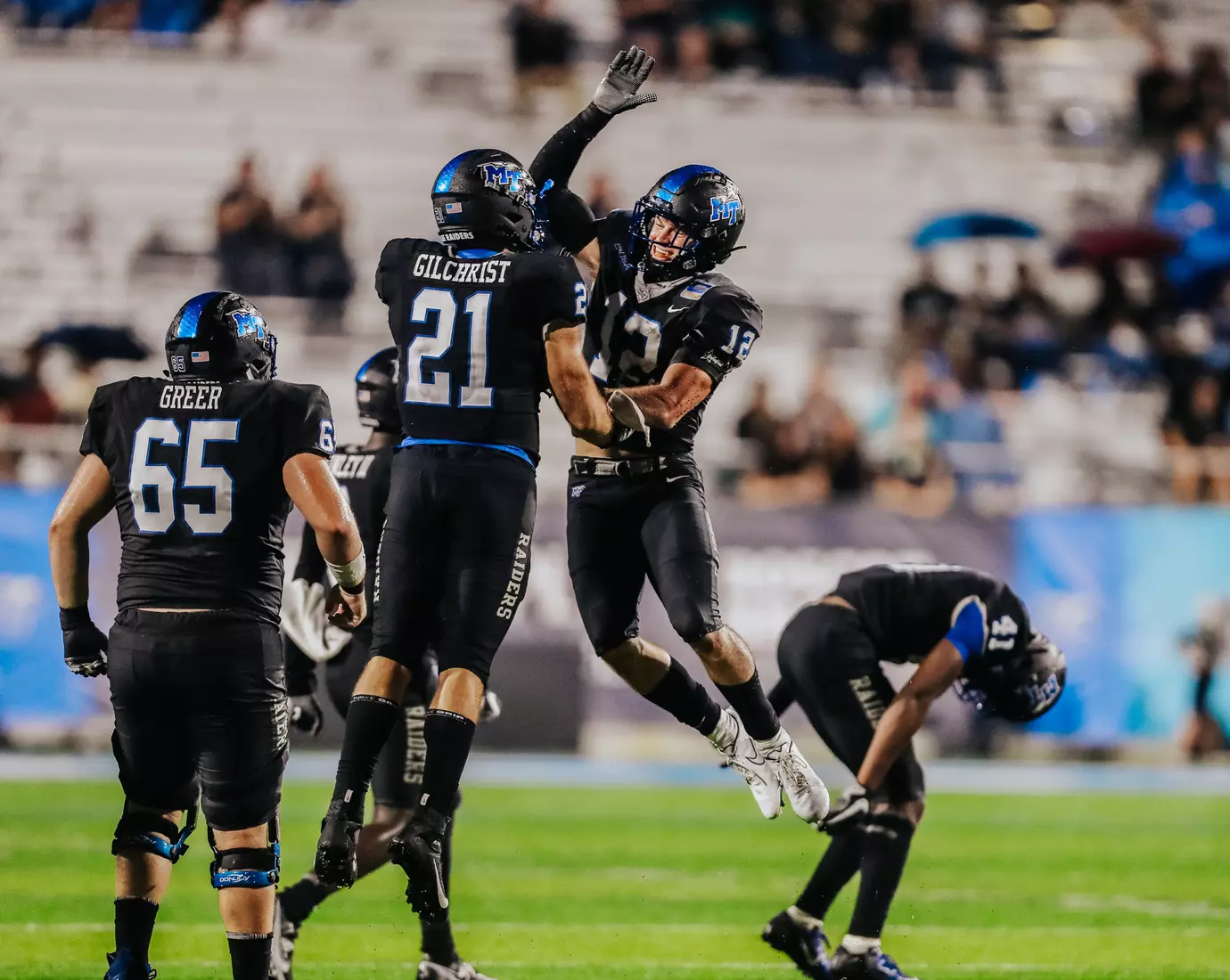 @MT_FB vs Marshall, 33-28, 10/02/21
