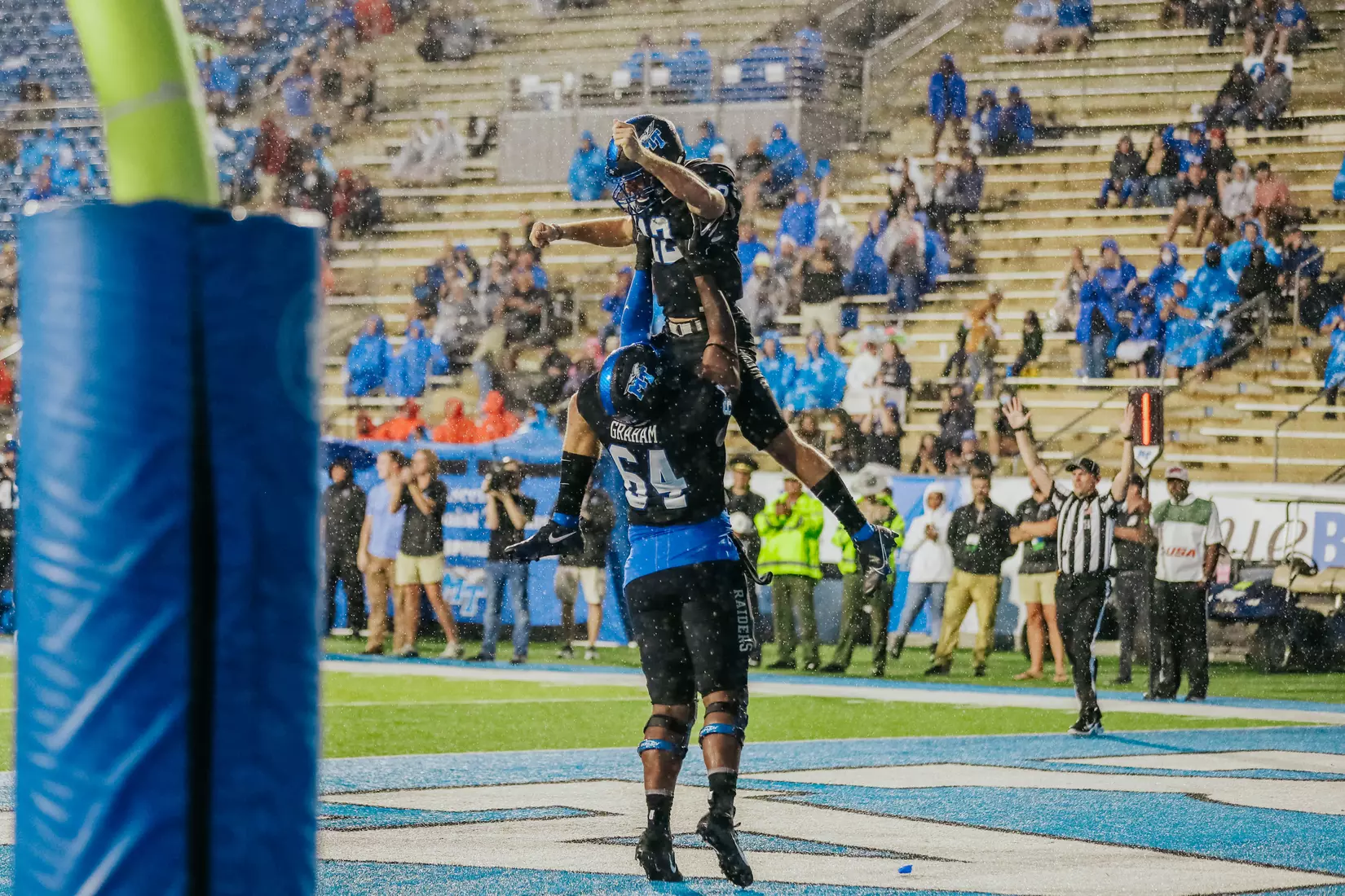 @MT_FB vs Marshall, 33-28, 10/02/21