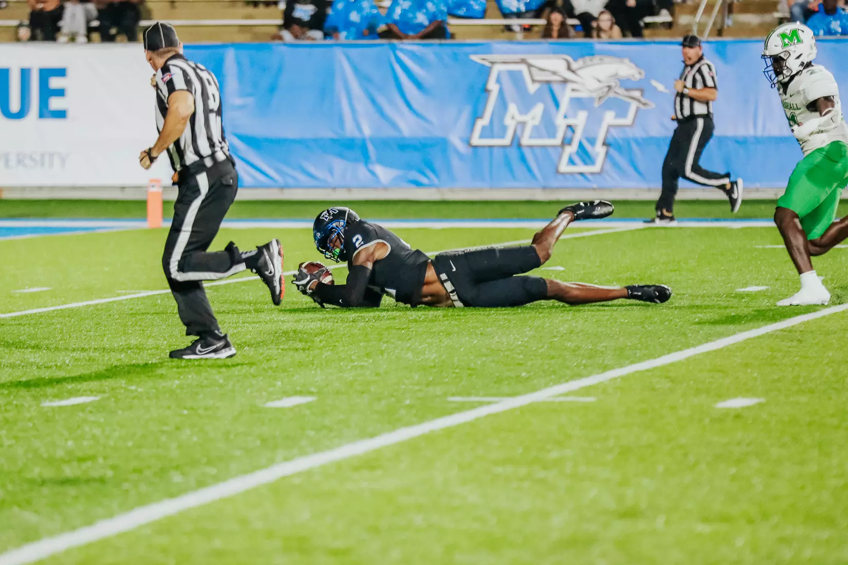 @MT_FB vs Marshall, 33-28, 10/02/21