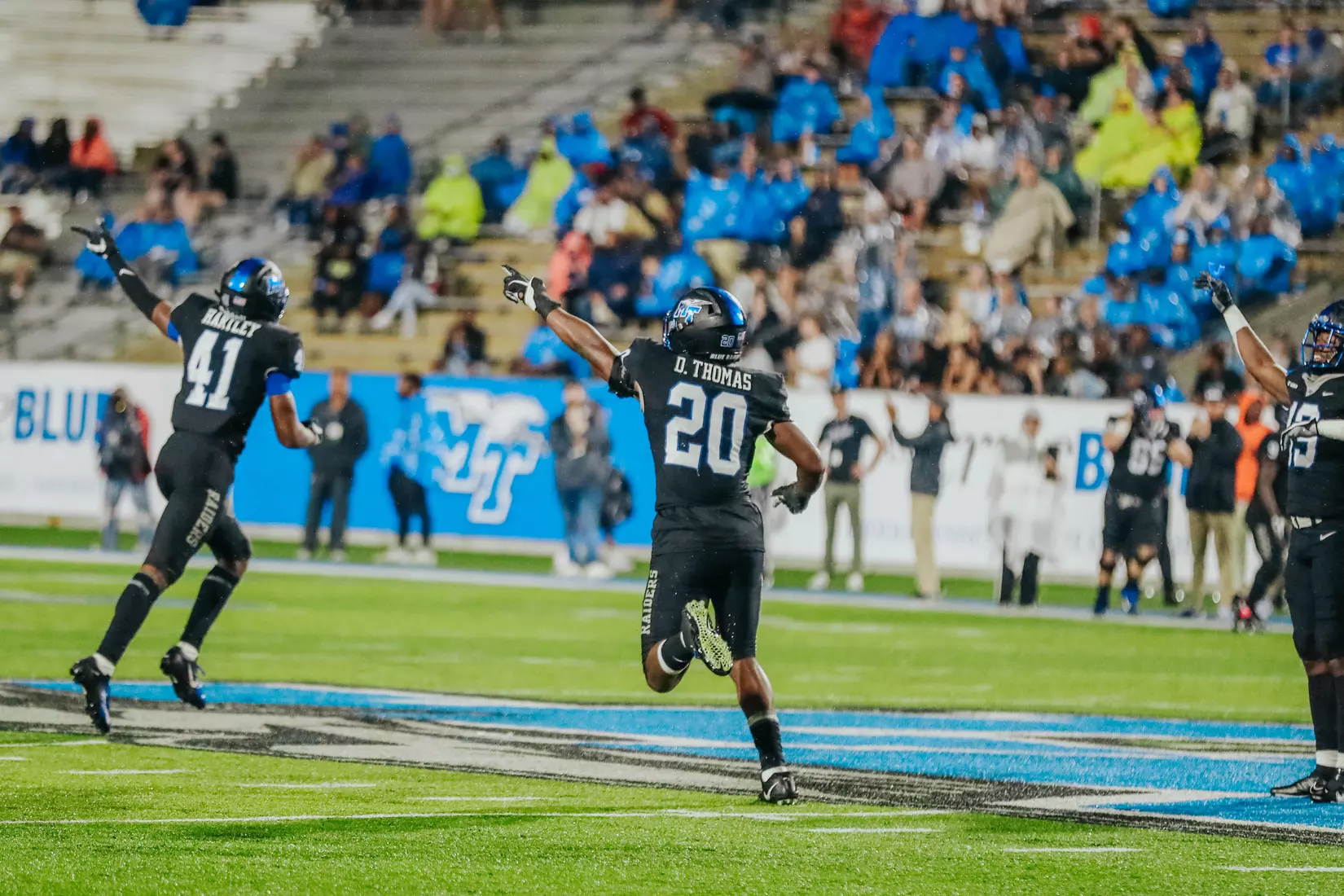 @MT_FB vs Marshall, 33-28, 10/02/21