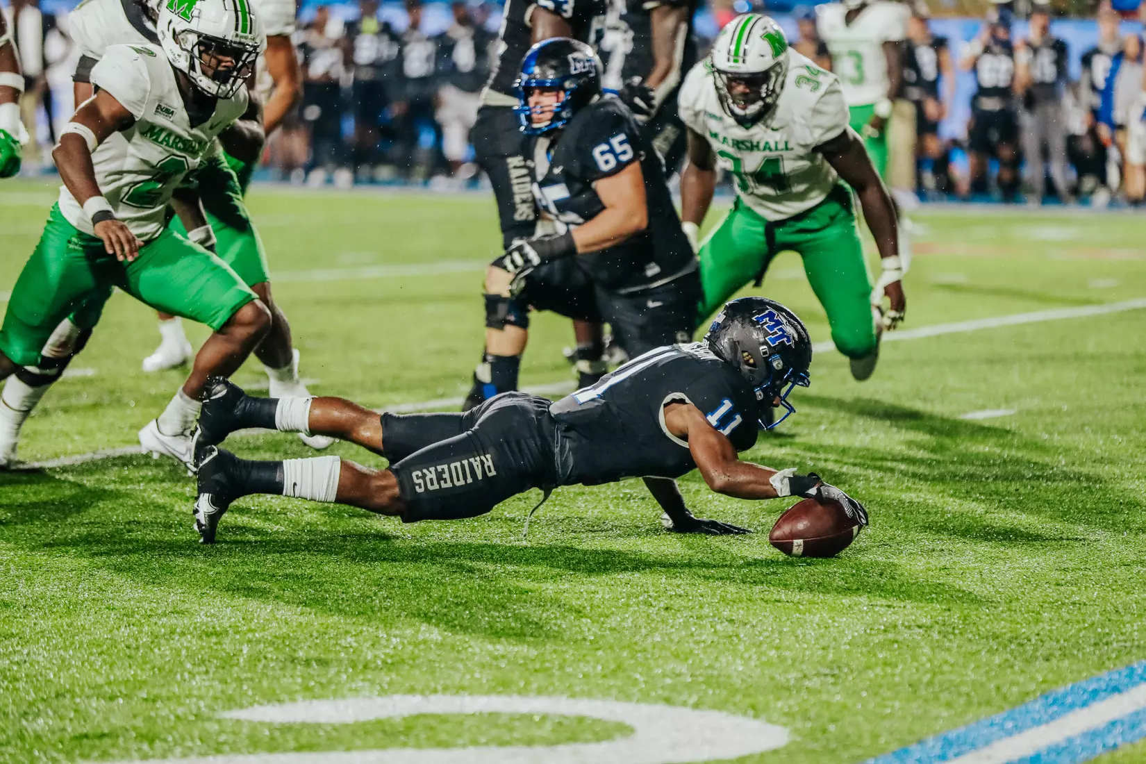 @MT_FB vs Marshall, 33-28, 10/02/21