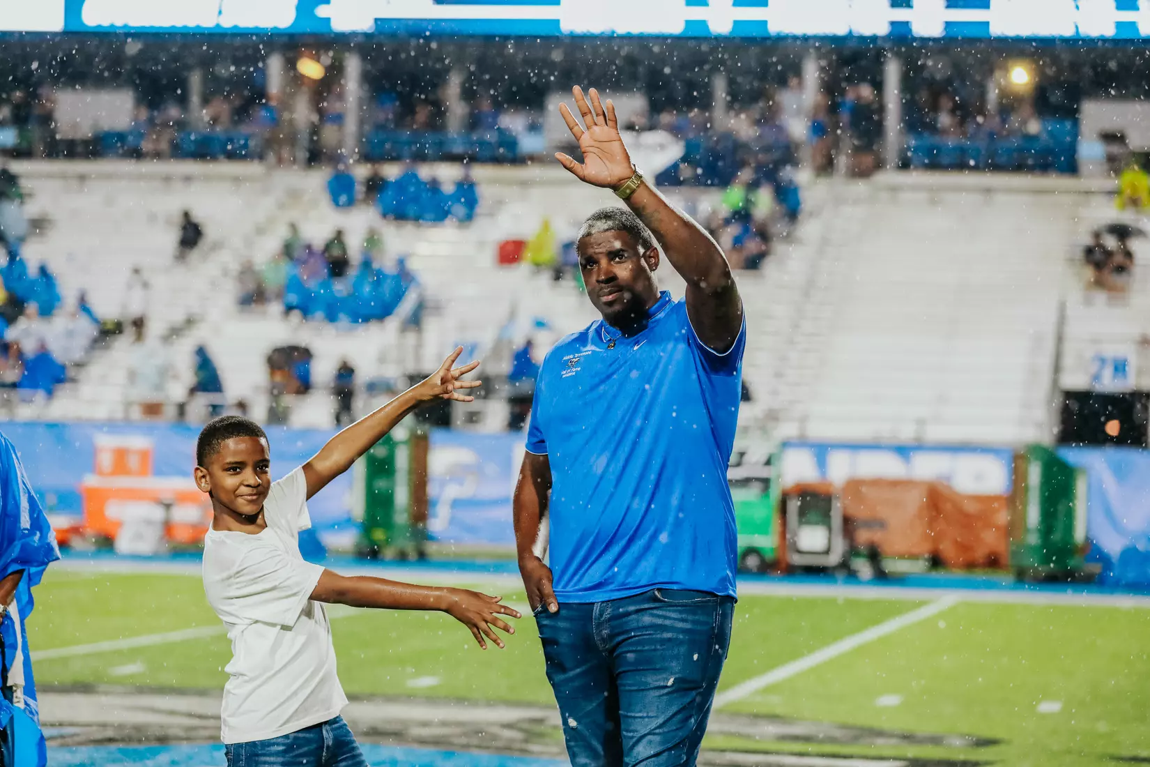 @MT_FB vs Marshall, 33-28, 10/02/21