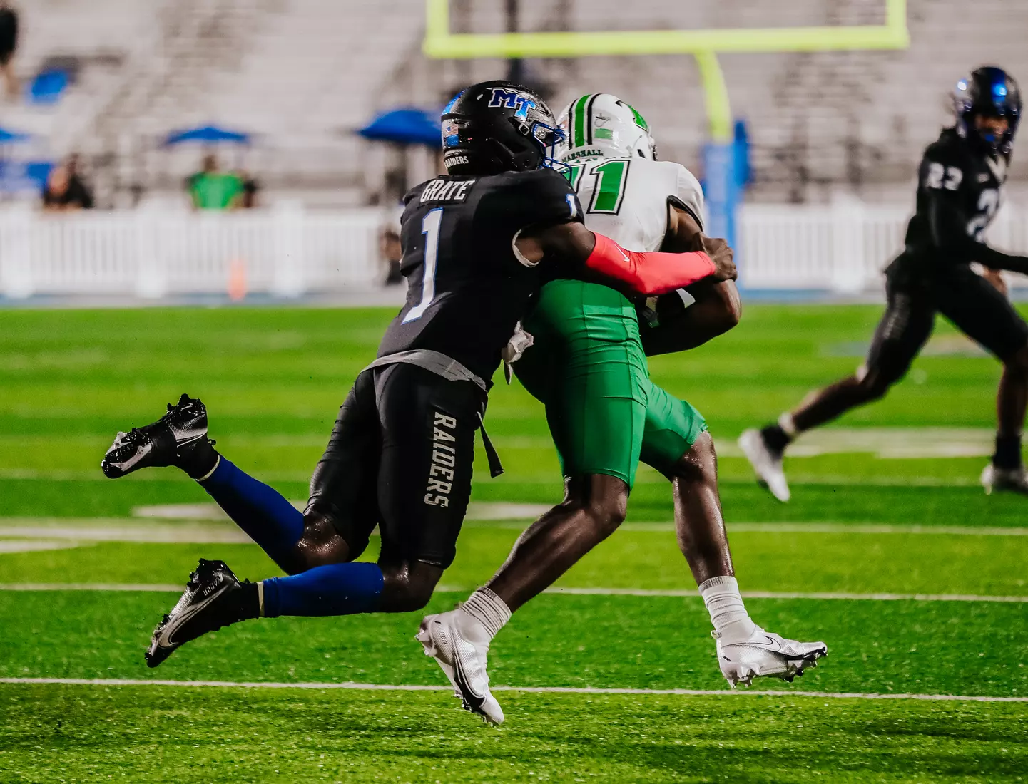 @MT_FB vs Marshall, 33-28, 10/02/21