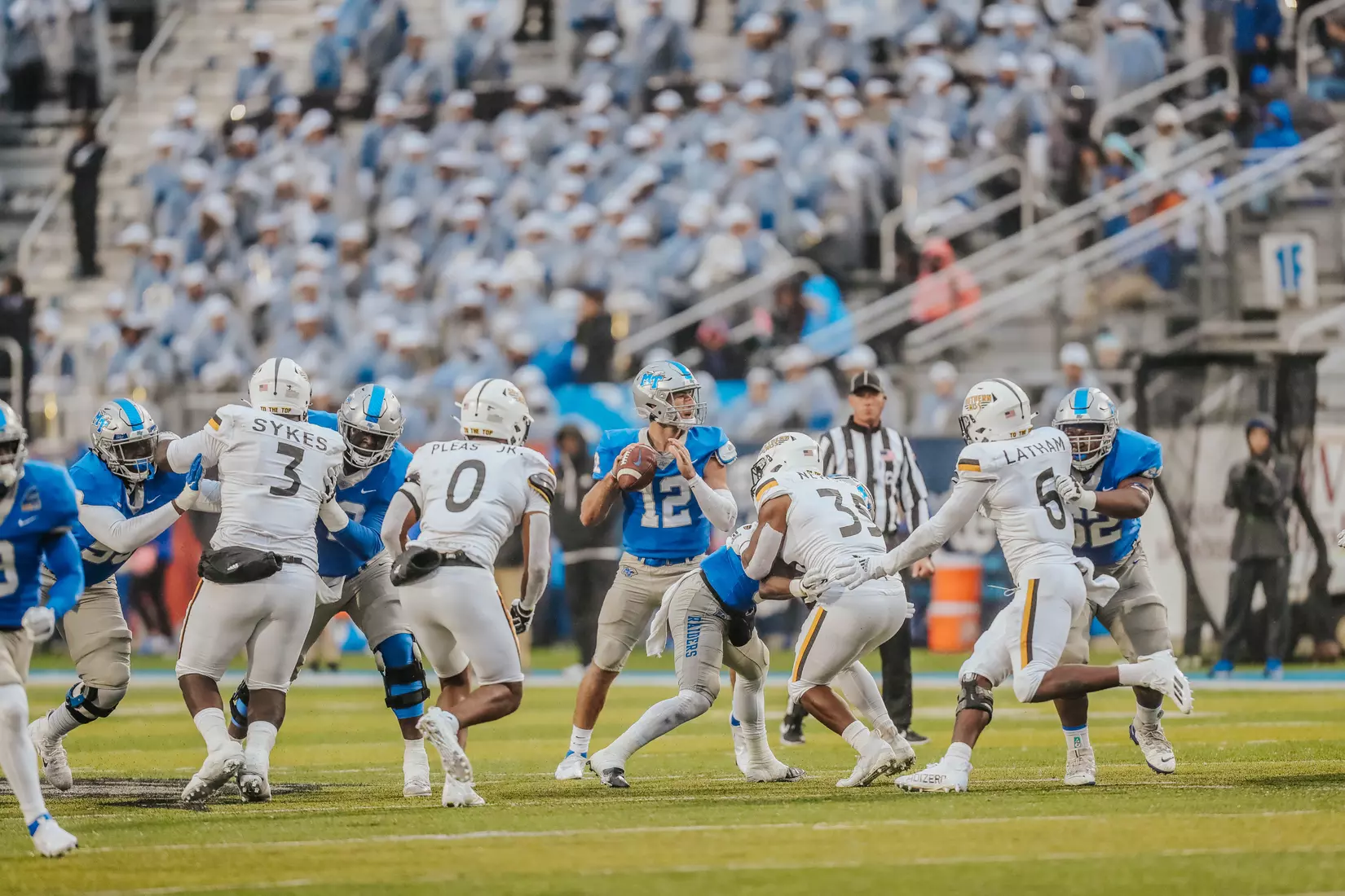 @MT_FB vs Southern Miss, 10/30/21