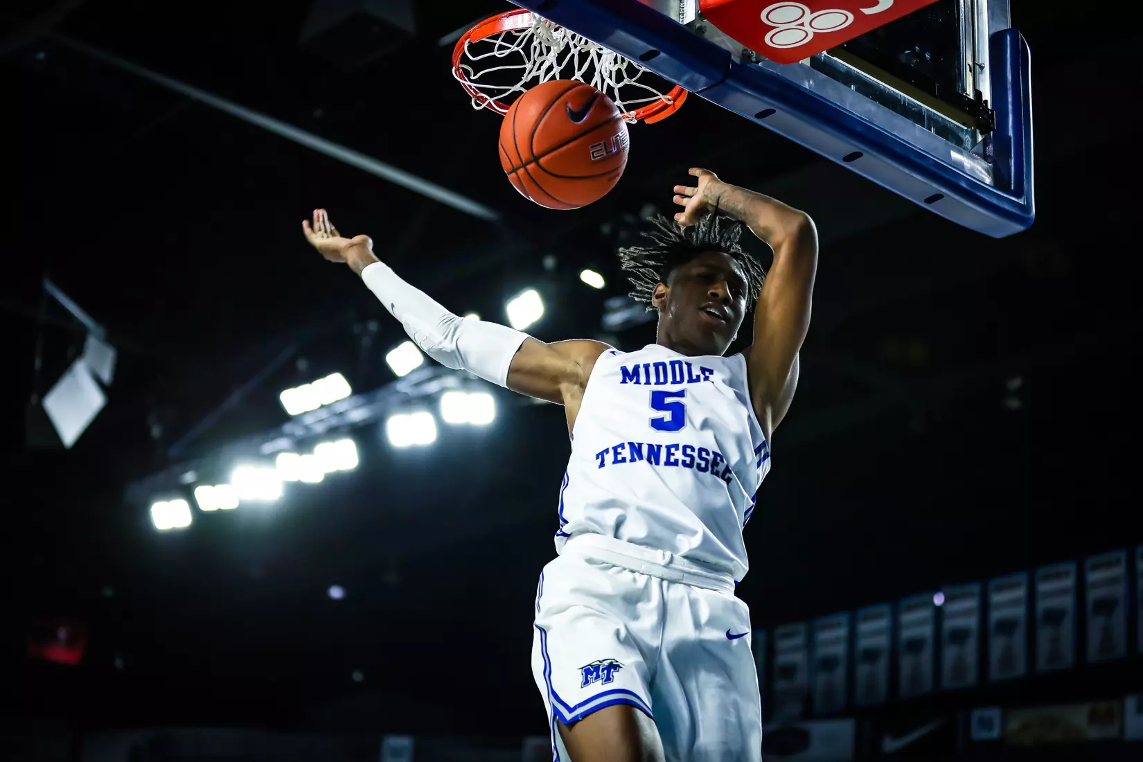 Blue Raiders earn 500th win in the Murphy Center