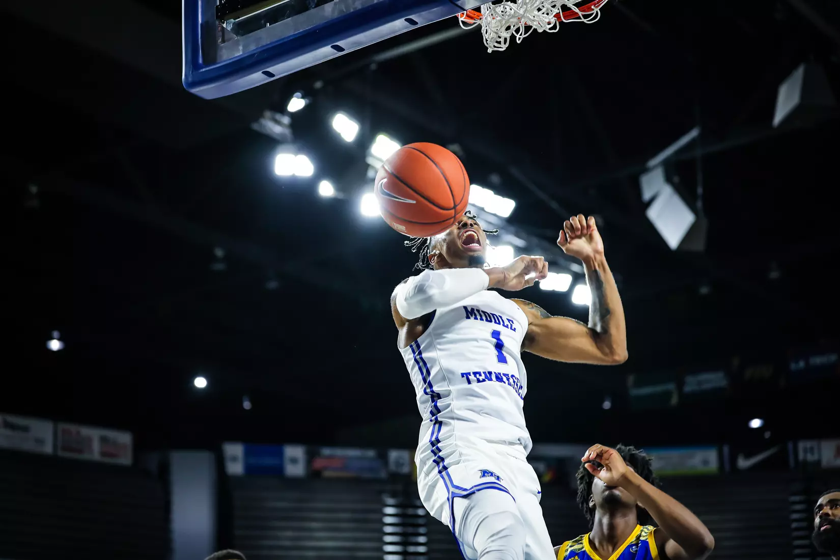 Blue Raiders earn 500th win in the Murphy Center