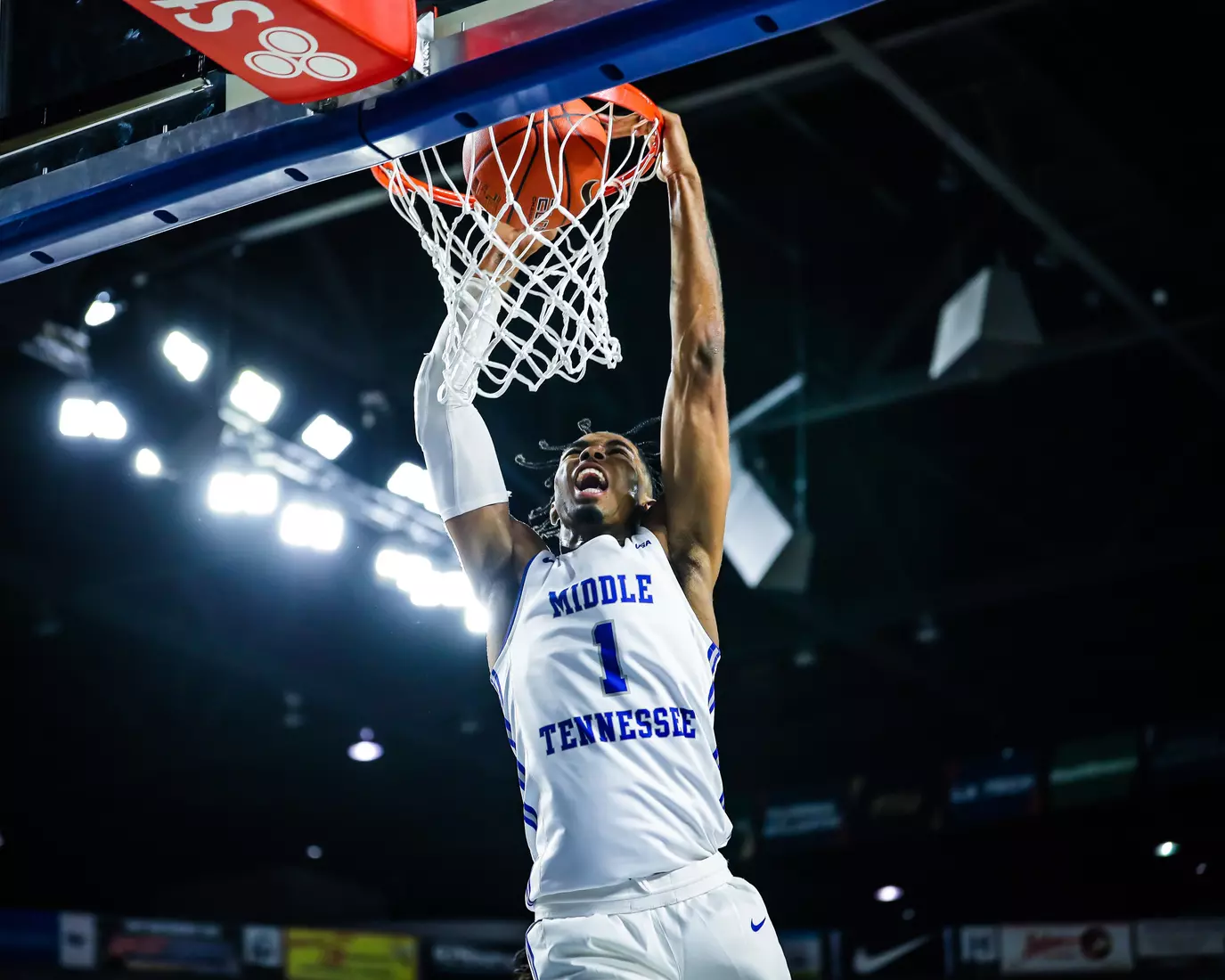 Blue Raiders earn 500th win in the Murphy Center