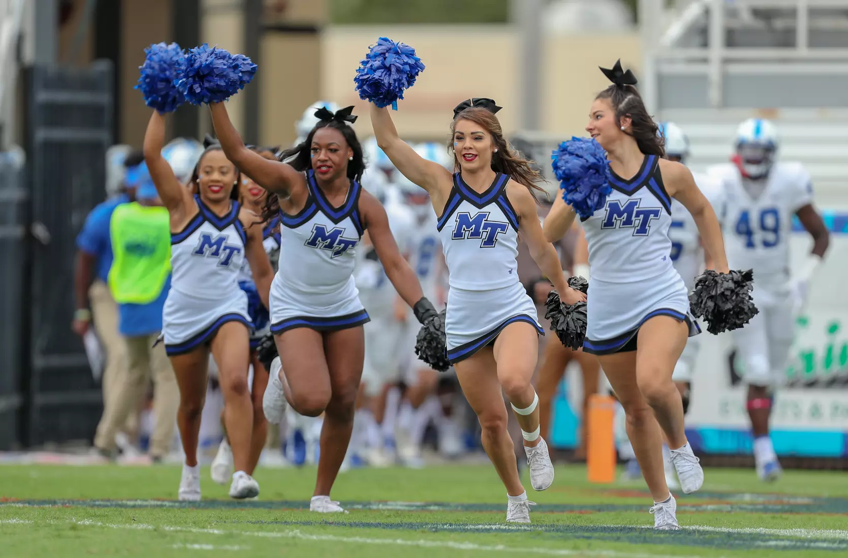 Blue Raider Cheerleaders