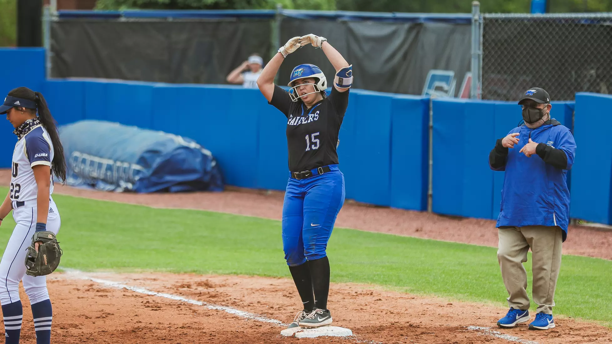 @MT_Softball vs FIU Day 2