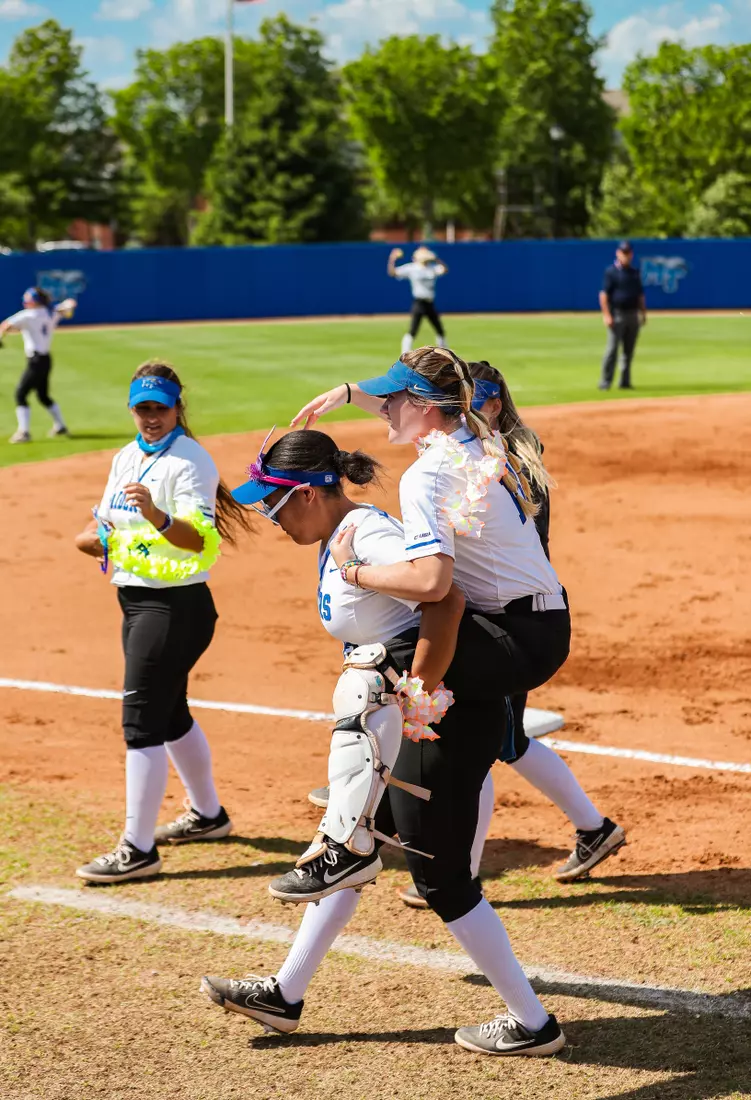@MT_Softball vs FIU Day 1