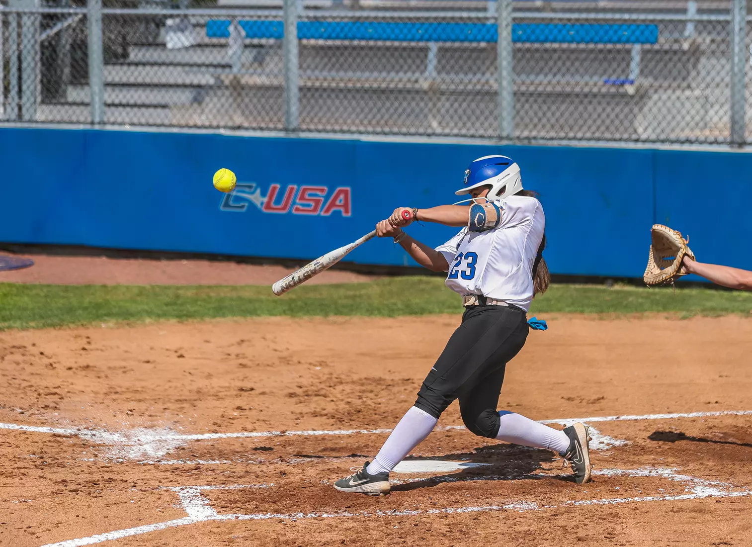 @MT_Softball vs FIU Day 1