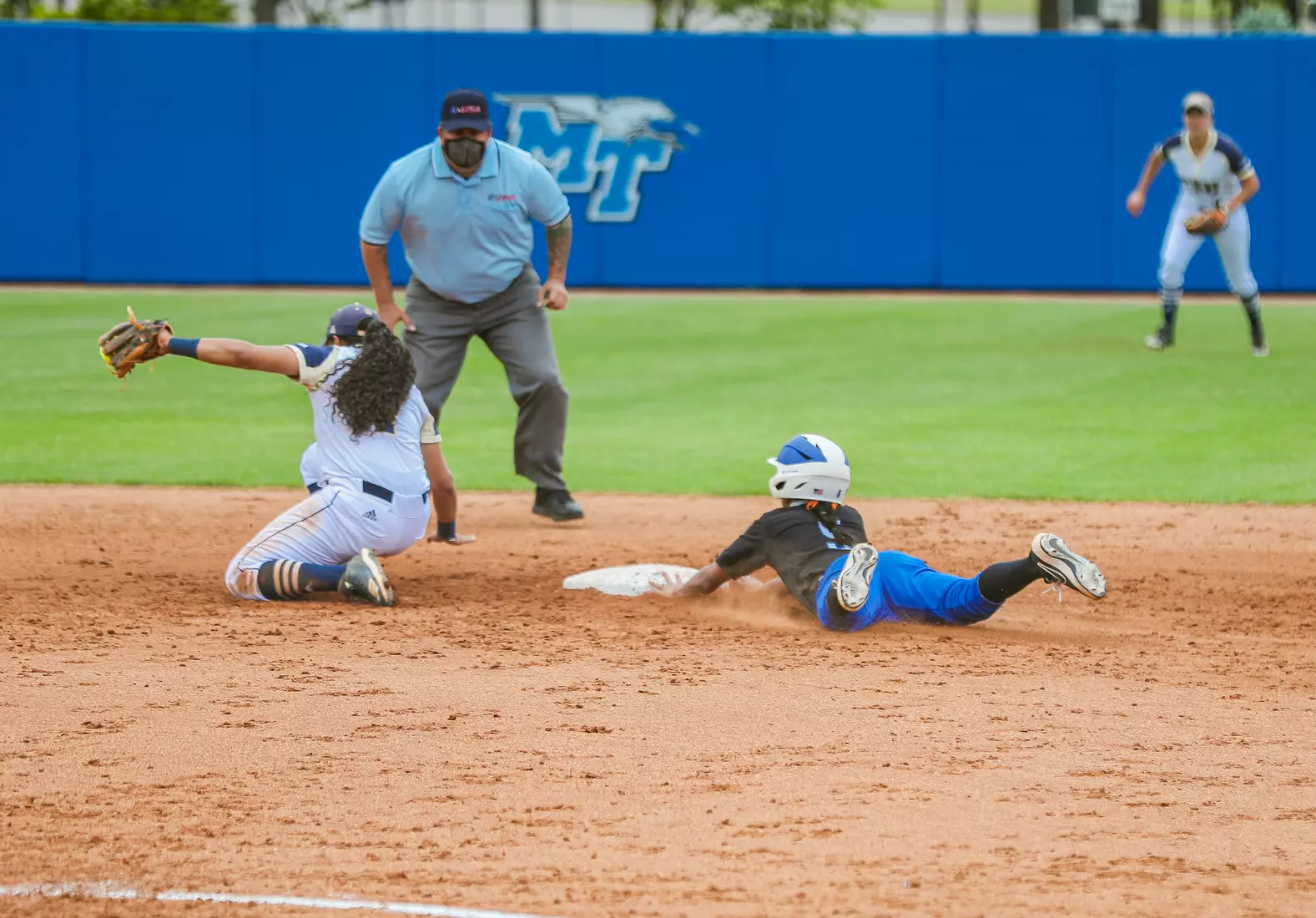 @MT_Softball vs FIU Day 2