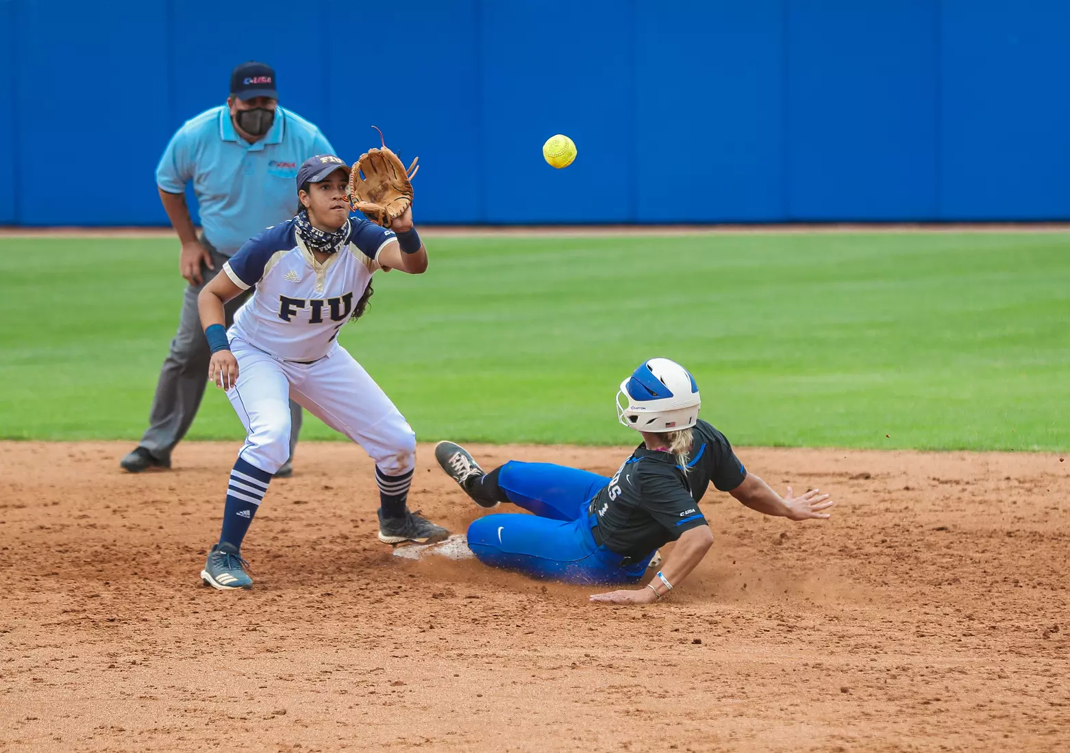 @MT_Softball vs FIU Day 2