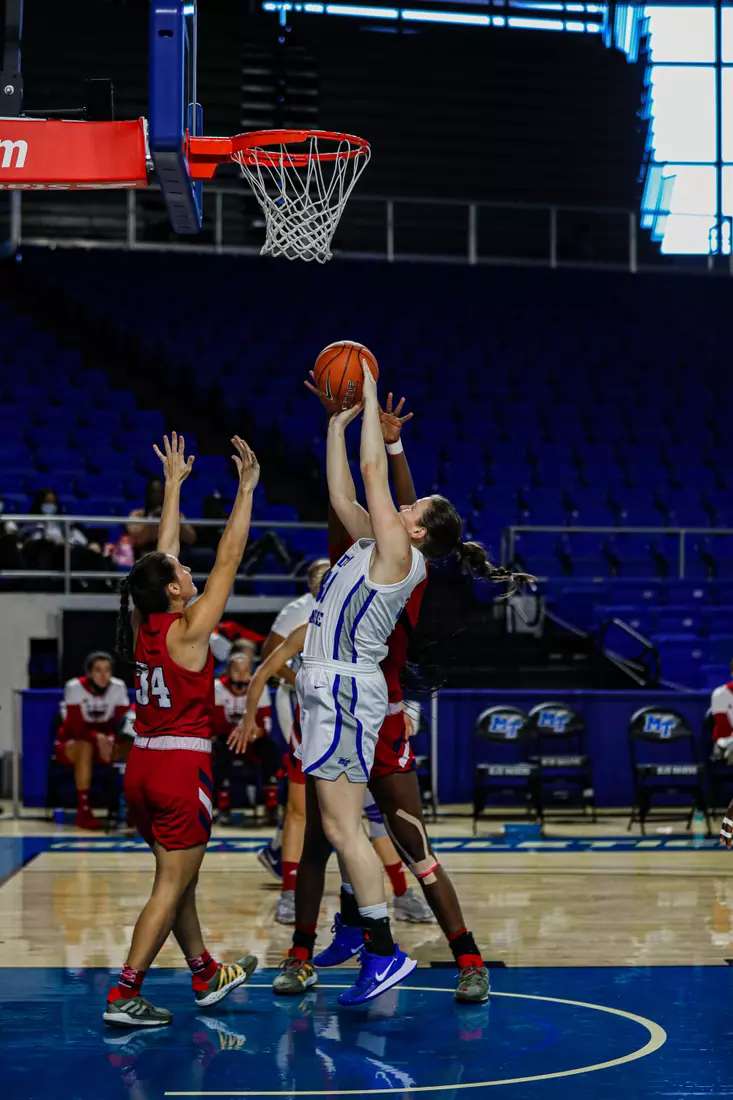 @MT_WBB vs FAU
