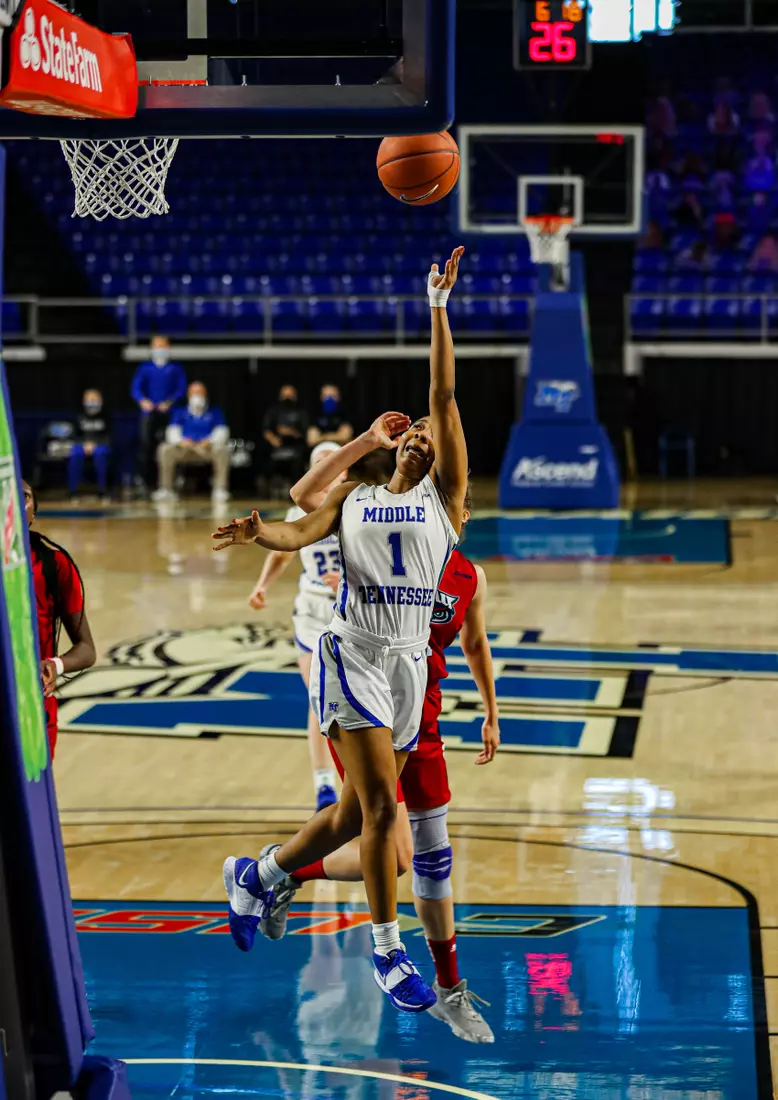 @MT_WBB vs FAU
