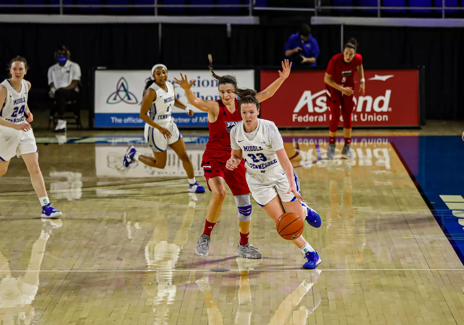 @MT_WBB vs FAU