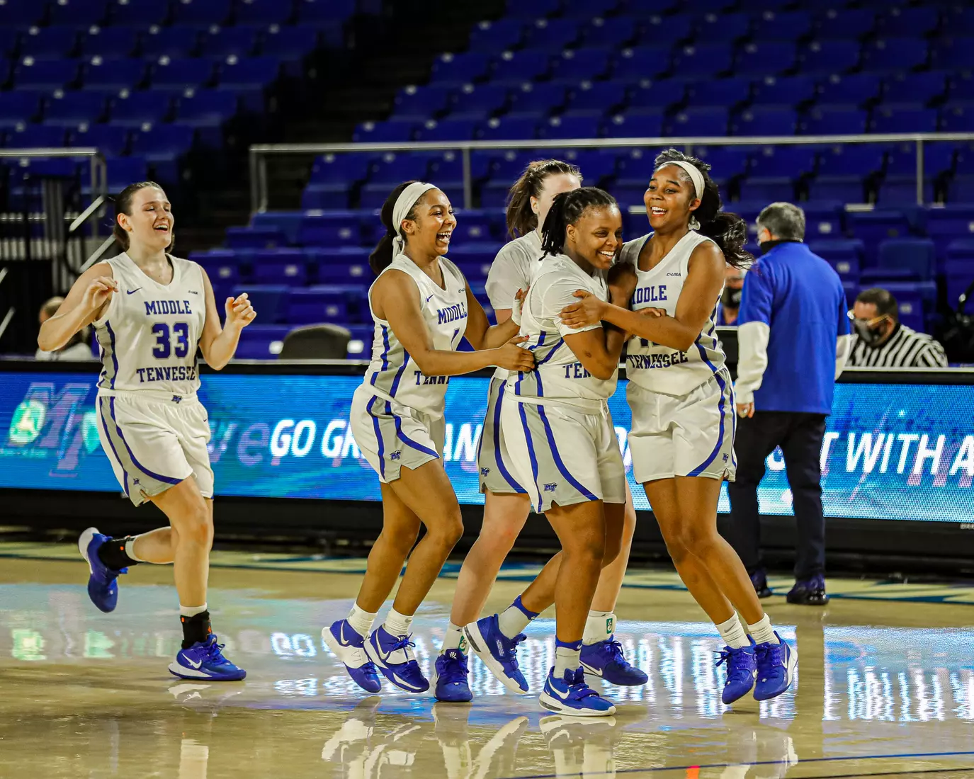 @MT_WBB vs FAU