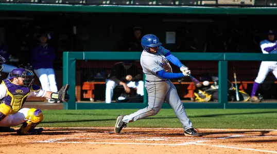 Huff hitting