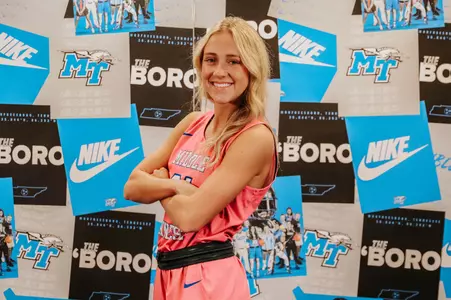 Savannah Davis signs with MTSU