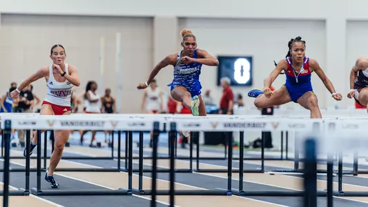 Tamia Waters hurdles