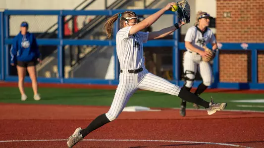 Leila Ammon pitching