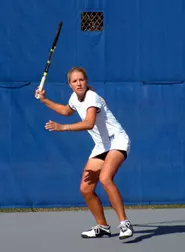 Junior Jennifer Klaschka is se...