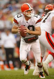Kelly Holcomb, who played for ...