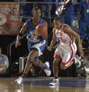 Givens Nets Season-High 33 in 75-62 Triumph